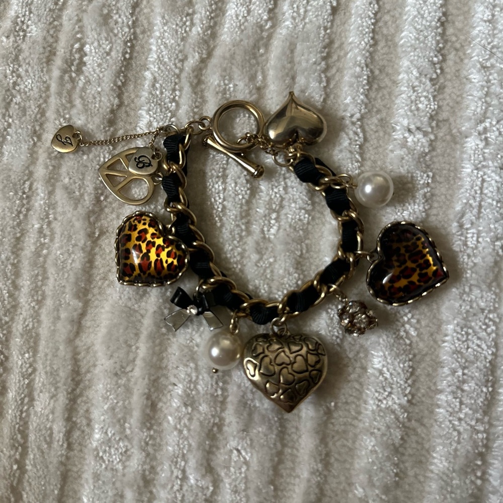 BETSEY JOHNSON Retro Y2K Leopard Charm Bracelet 🐆❤️🔥